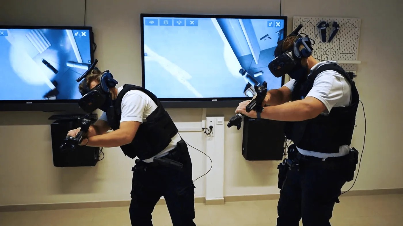 Two police officers in a team scenario in VR
