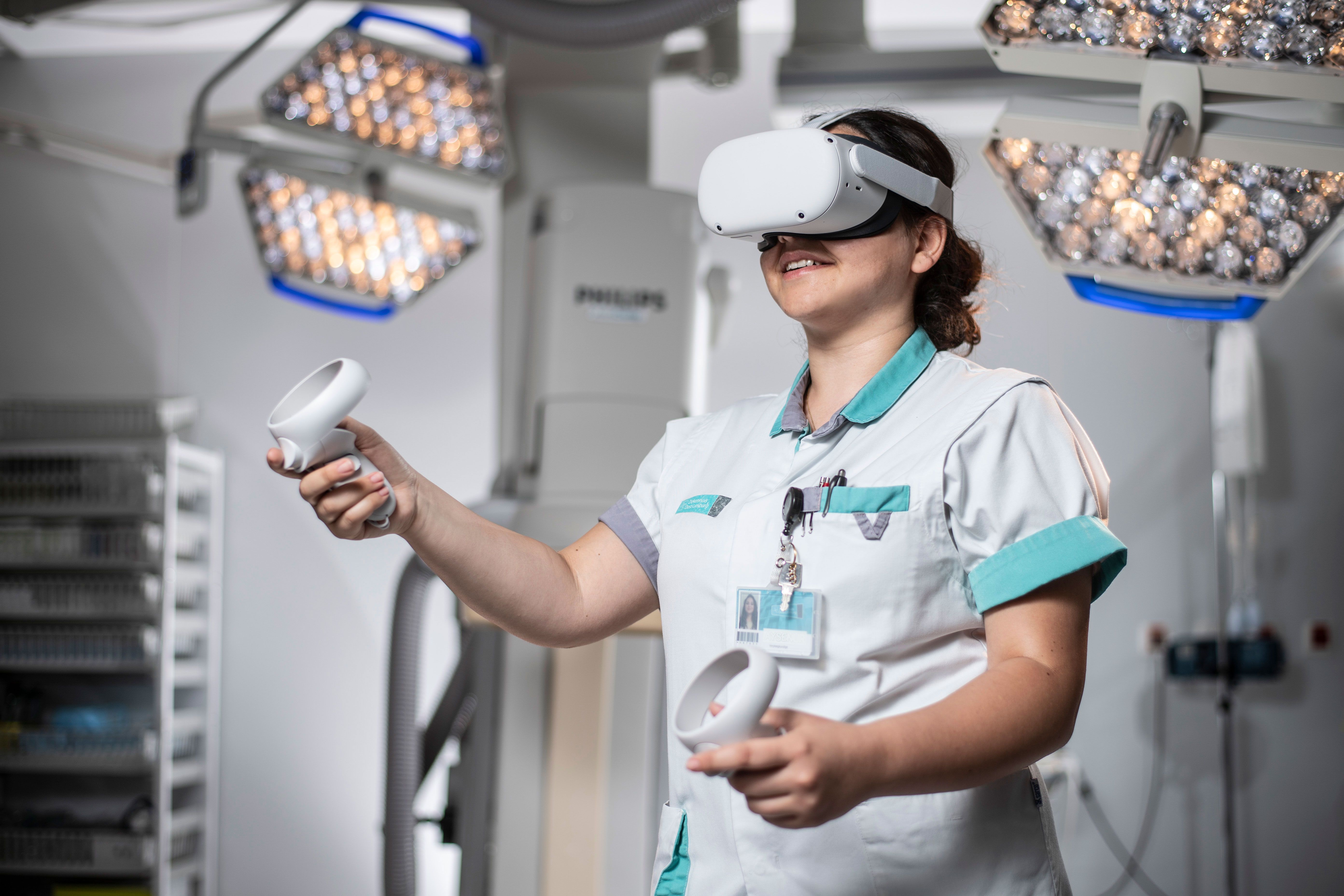 Healthcare VR training with AI-driven virtual patient